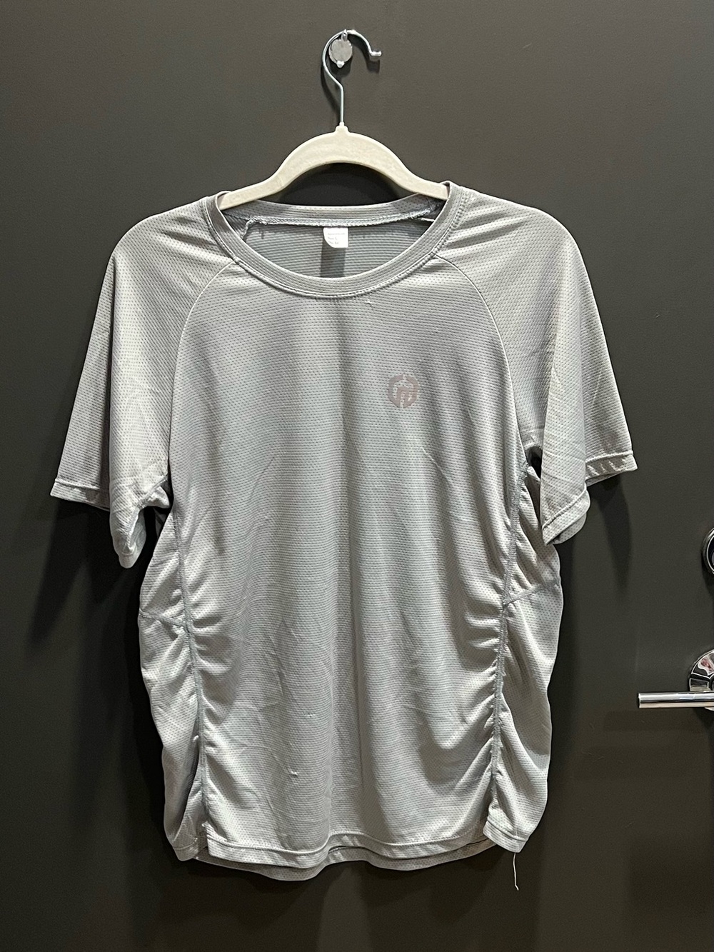 Gray Ruched Side Athletic Workout Top Size M